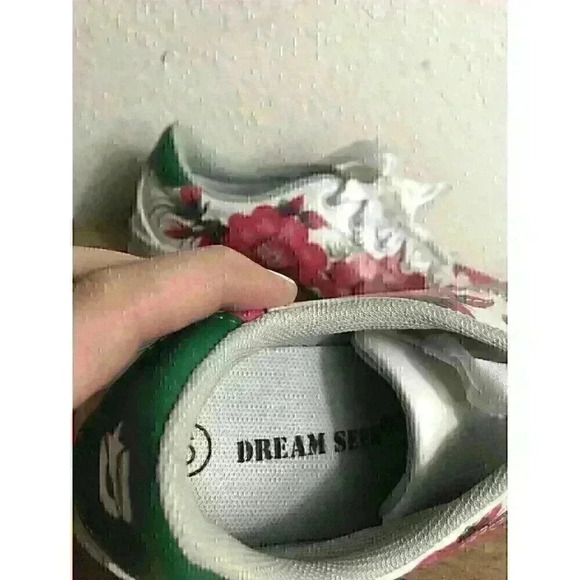 Dream Seek Women Size 6 White Floral Sneakers Lace Up - Picture 6 of 8